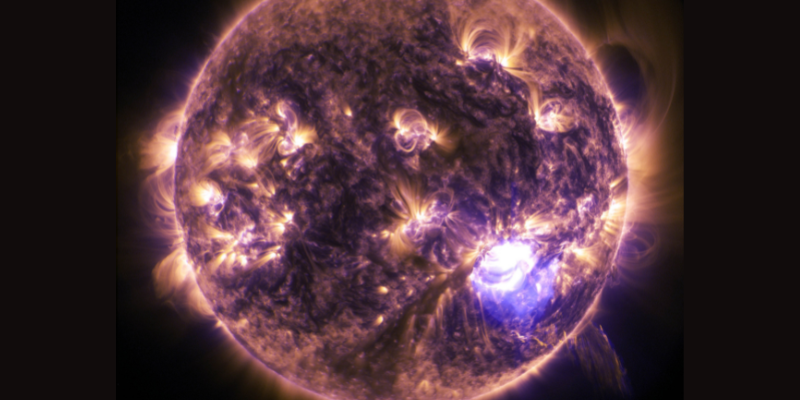 solar flares coming from the inside of the sun